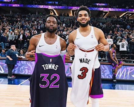 马刺半场19罚16中，湖人8罚5中&除东契奇外无人获得罚球（上半场马刺19罚16中，湖人8罚5中；除东契奇外无人站上罚球线）