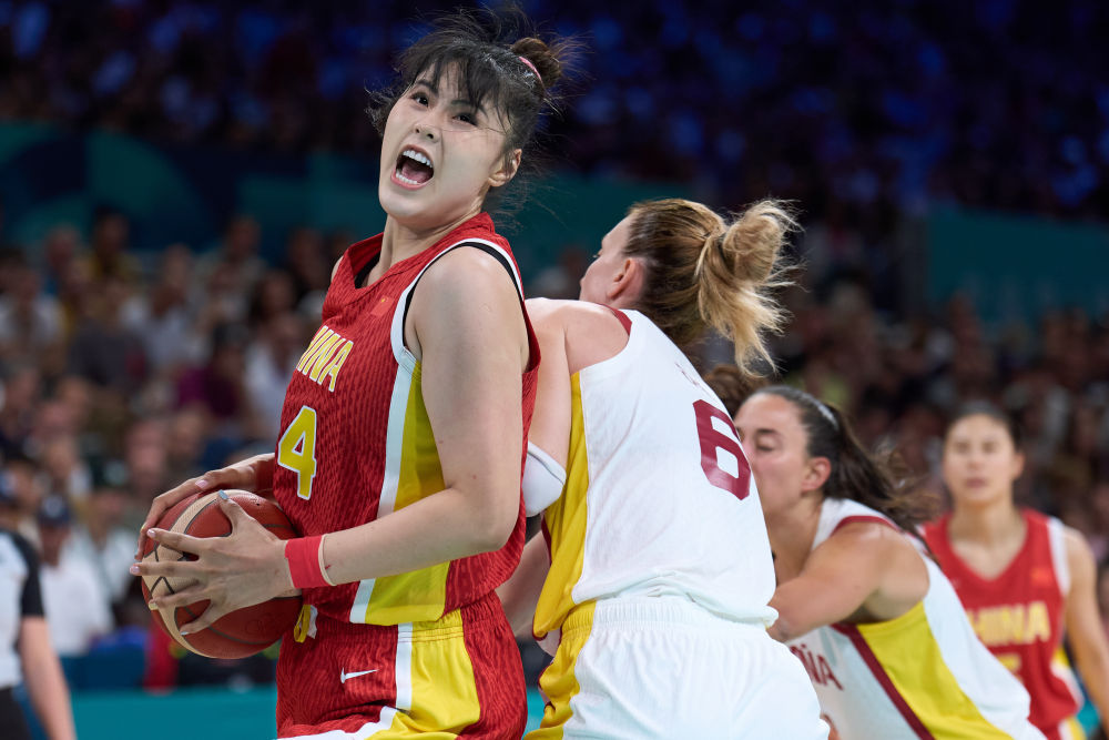 2次，阿劳霍是欧冠改制以来染红次数并列最多的巴萨球员（阿劳霍两次染红，追平欧冠改制后巴萨红牌最多纪录）