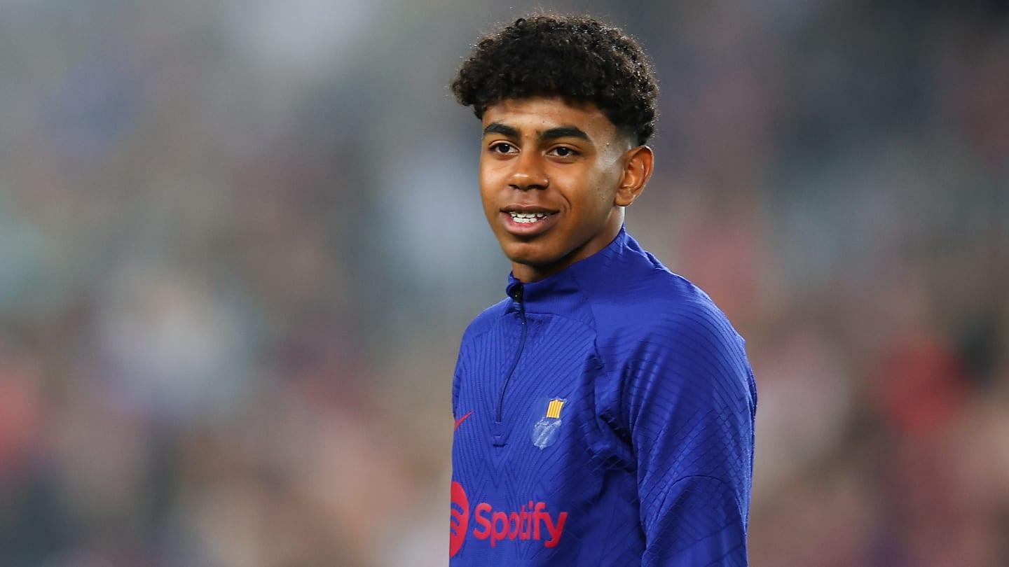 伊涅斯塔：中场球员当教练更能掌控全局，小法现在做得非常好（伊涅斯塔：中场出身的教练更易把控全局，小法执教表现出色）