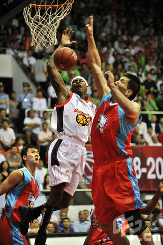 皇马梭哈克洛普！掀翻足坛教练薪资天花板（皇马豪赌克洛普，打破足坛教练薪资天花板）