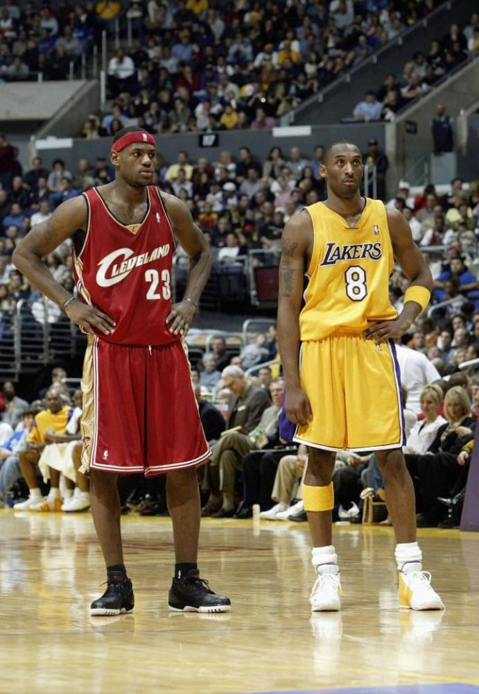 看国米的球也就从11／12赛季开始，最开始一直用...（从11／12赛季才开始看国米，起初一直用...）