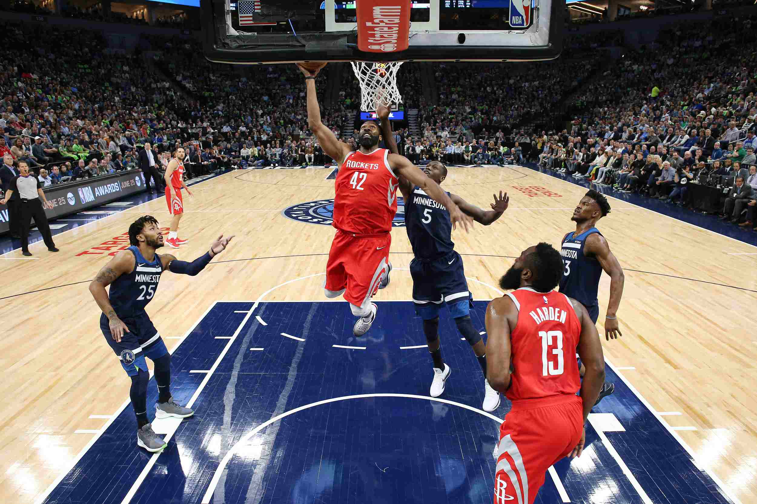 迪马济奥：加蒂被确诊为右膝半月板撕裂，至少缺阵一个月（迪马济奥：加蒂右膝半月板撕裂，预计至少缺席一个月）