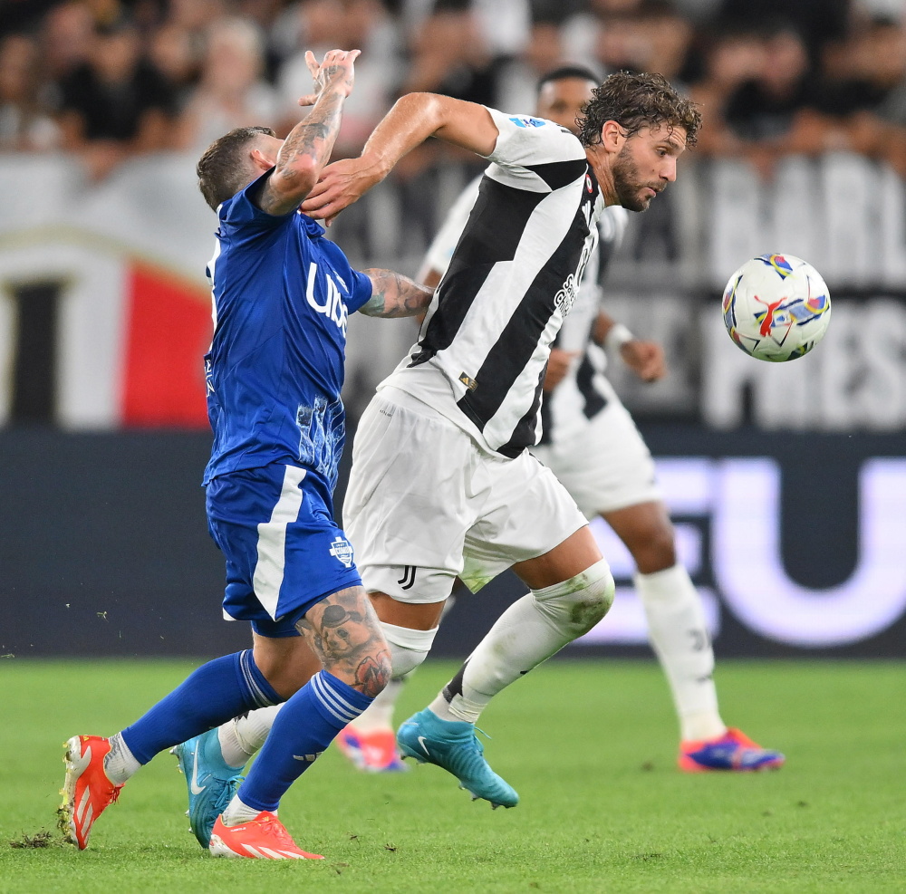 尼昂：在米兰时米哈就像我的父亲；巴洛特利需要信任他的教练（尼昂称米哈在米兰如父亲，巴洛特利应信任主帅）