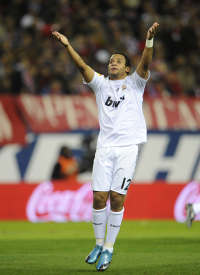 因球迷在踢阿森纳时有种族歧视行为，马竞被欧足联罚款3万欧（球迷对阵阿森纳时涉种族歧视，马竞遭欧足联处以3万欧元罚款）