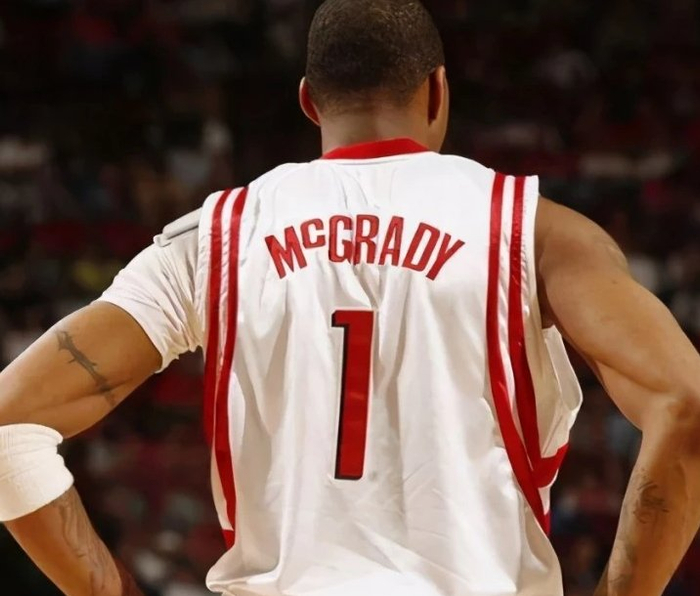 TA：阿森纳本赛季如走钢丝般惊险前行，但他们很少犯错（TA：阿森纳本季如履薄冰，却极少出错）