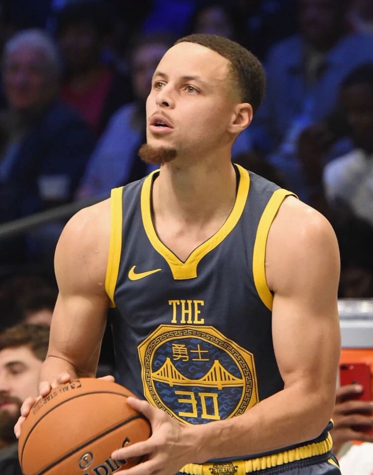 此次未入选意大利队身价前10：基恩5000万欧第1，莱昂尼在列（意大利队落选球员身价前十：基恩5000万欧居首，莱昂尼入榜）