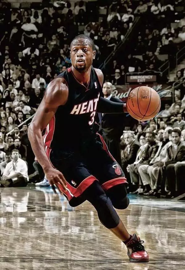 万项：首场比赛给自己打8.5分；开门红的意义相当重大（万项自评首秀8.5分：开门红意义非凡）