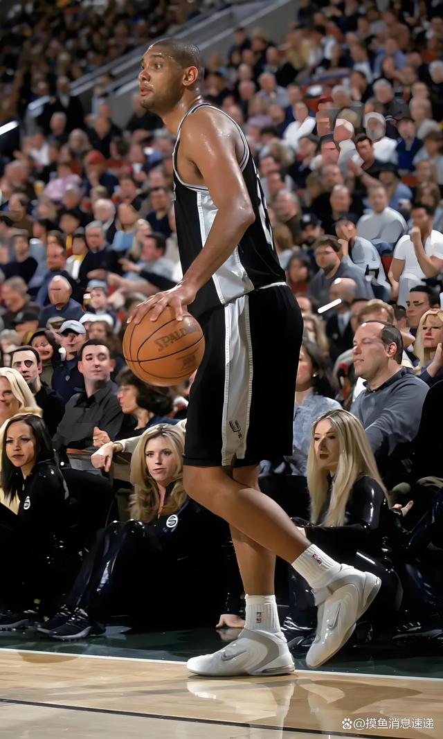 邱贻可谈成就感！执教孙颖莎，赢球站上领奖台，升国旗奏国歌（邱贻可分享成就感：执教孙颖莎取胜登台，国旗升起国歌响起）