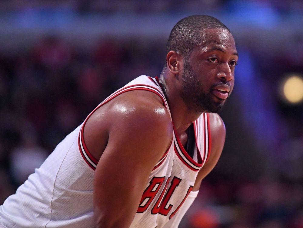 荷甲半场：梅尔韦尔德破门，肖蒂尔建功，兹沃勒2-1海伦芬（荷甲半场战报：兹沃勒2-1领先海伦芬，梅尔韦尔德破门、肖蒂尔建功）