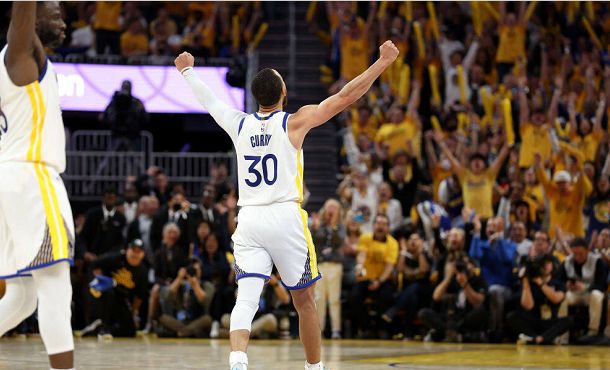 核心球员复出 带队重回胜轨（当家球星回归 率队重返胜轨）