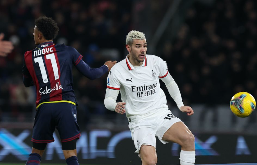 法比奥晒照：仔细看我受伤的右膝，你就知道我们队付出了一切（法比奥晒图：看我右膝的伤，就知道我们拼到极限）